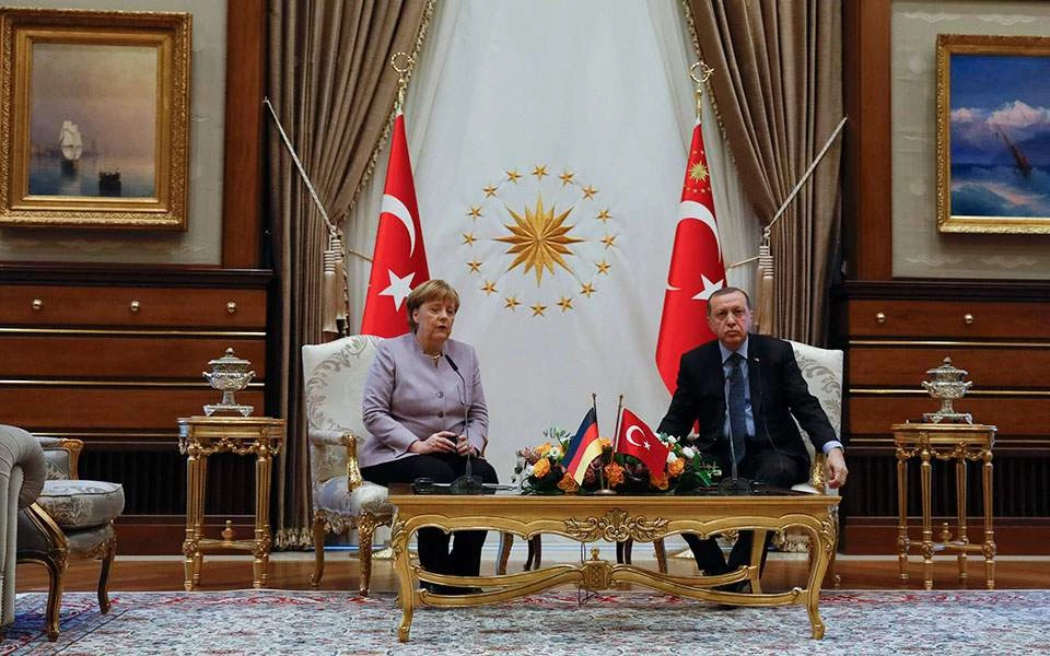 Τηλεφωνική επικοινωνία Μέρκελ -Ερντογάν – Τι συζήτησαν